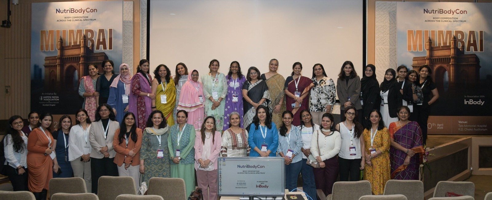 Group photograph of delegates at NutriBodyCon Mumbai 2025.