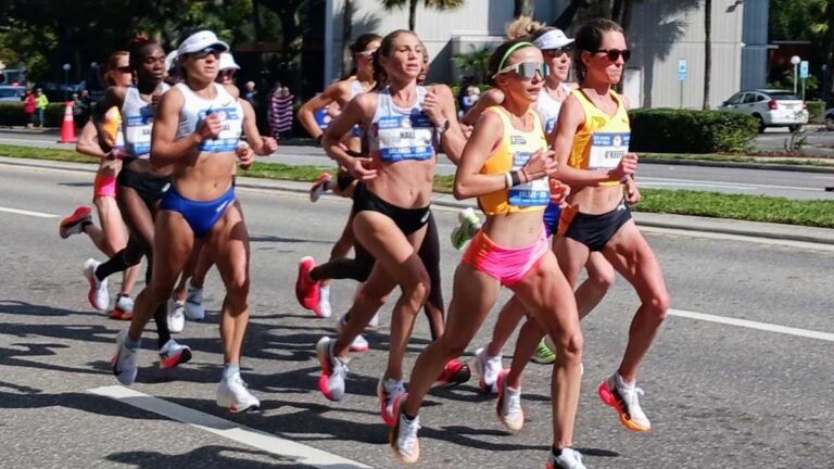 Marathon runners, illustrating endurance athlete body composition